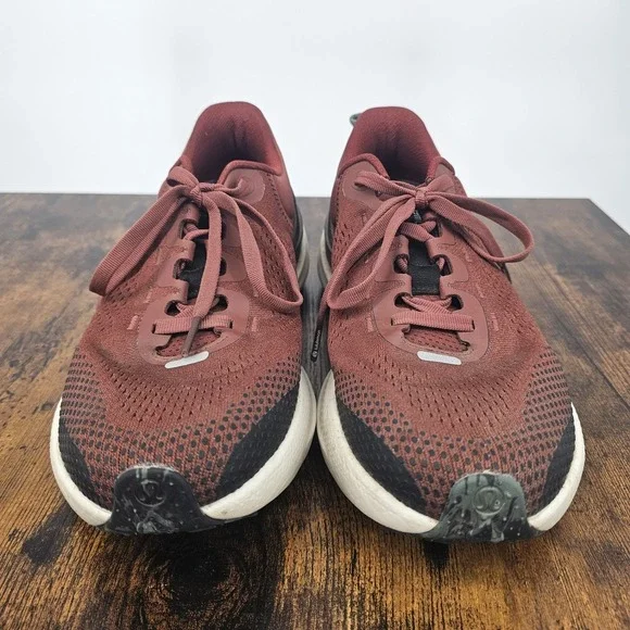 Lululemon Mens Beyondfeel Trail Running Shoe Smokey Red/Light Ivory/Blk Sz10